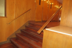 IMG_7431-second-entrance-stairs-and-the-three-lifts-elevators