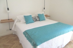 Note the sun shining on the queen size bed at midday.